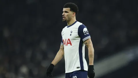 《伊戈达拉揭秘：水花兄弟革新篮球，引领潮流让全民倾心》