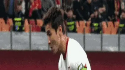 大乐透期号专家推荐：质合分析前区十码，雨姐战快船时尚穿搭引关